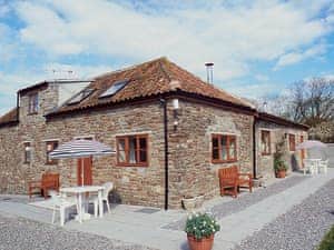 Barrowmead Cottage (foreground) and Challey&rsquo;s Cottage (right - lower roofline) | Barrowmead Cottage, Winscombe