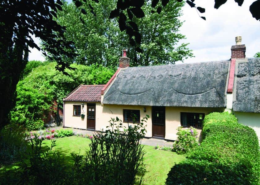 Rose Cottage In Catfield Near Potter Heigham Book Online