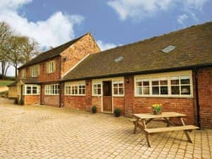 Brankley Cottage (left) The Peacock Barn (right) | Brankley Cottage, Dunstall Cross, nr. Barton-under-Needwood