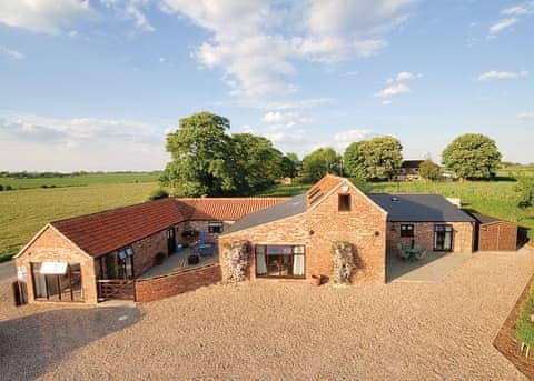 Harvest Cottage, Plough Cottage and Plum Cottage (left to right) | Plough Cottage, Mumby, nr. Anderby Creek