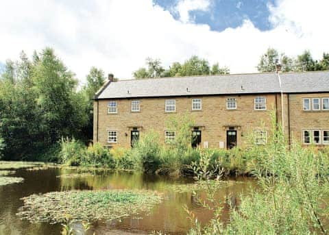 Peveril Cottage (shown right) | Peveril Cottage, Darley Moor, nr. Matlock