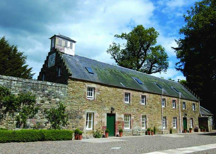 The Clock House (left) Courtyard Cottage (right) | Courtyard Cottage, Mellerstain, nr. Kelso