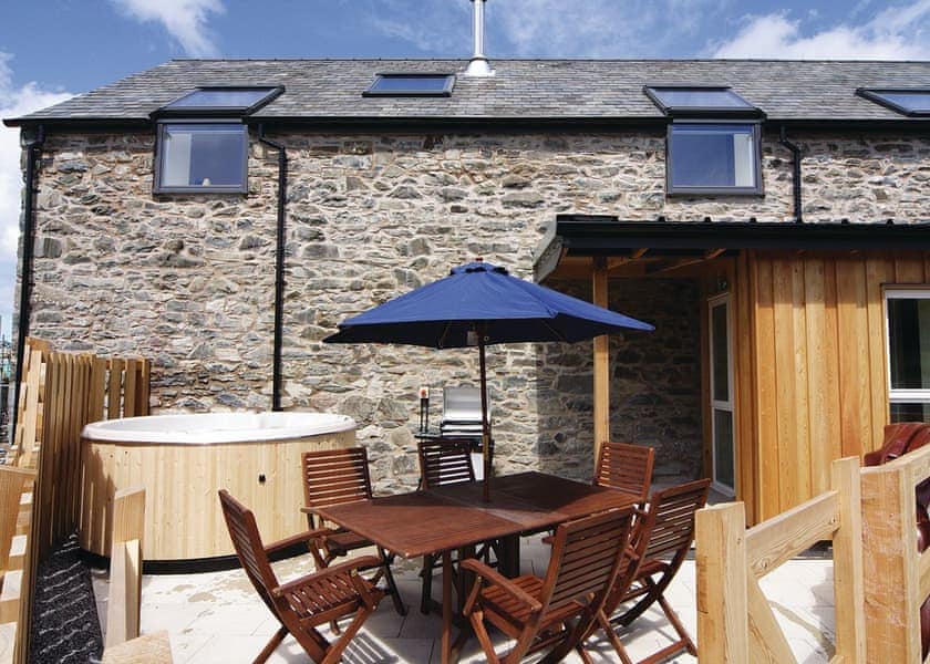 Smithy Barn patio and hot tub | Smithy Barn, Betws-Yn-Rhos, Conwy