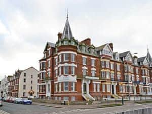 Exterior | Suncourt Holiday Apartments - Bounty, Cromer