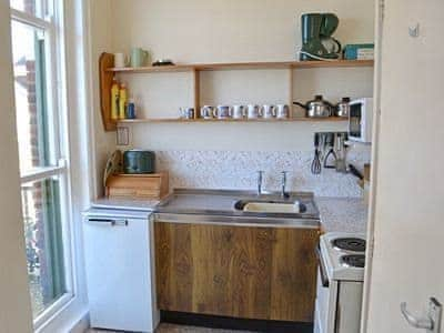 Kitchen | Suncourt Holiday Apartments - Bounty, Cromer