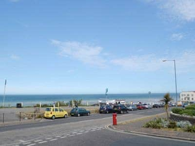 View | Suncourt Holiday Apartments - Mayflower, Cromer