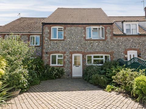 Wonderful coastal property | Camelot, Weybourne, near Holt