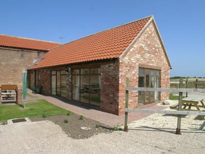 Exterior | North Moor Farm Cottages - Kingfisher, Flamborough