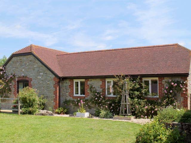 Beautiful single storey barn conversion | Barleycorn, Holnest, near Sherborne