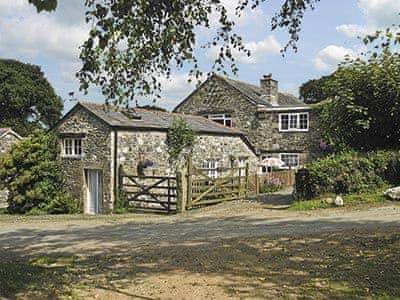 Exterior | Dove Cottage, Trehingsta, nr. Callington