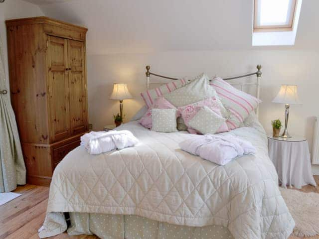 Double bedroom | The Little House, Calstock