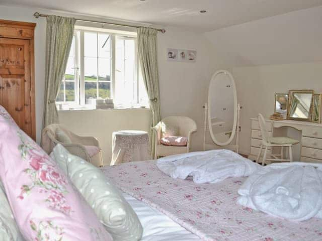 Double bedroom | The Little House, Calstock