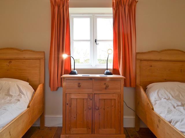 Twin bedroom | The Pightle - Church Farm Cottages, South Acre