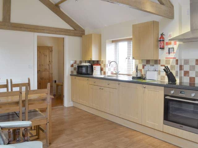 Well-equipped fitted kitchen | Dairy Cottage - Harris Croft Farm - The Swallows, Binknoll, near Royal Wootton Bassett