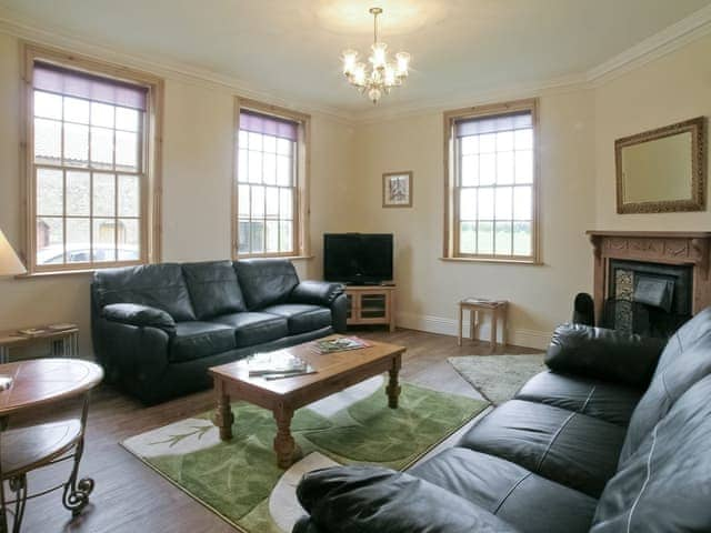 Rascal Wood, sleeps 14 in Selby.