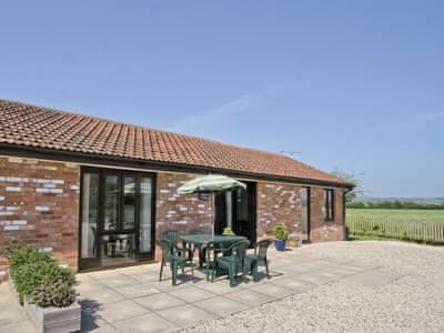 Exterior | Russet Cottage, Nr. Lympsham