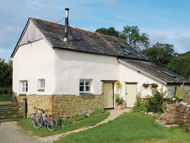 Exterior | Granny McPhee’s Cottage, West Chilla, nr. Beaworthy