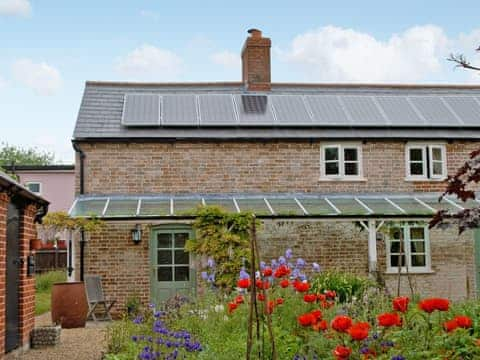 Exterior | Potter&rsquo;s Cottage, Little Blakenham, nr. Bramford