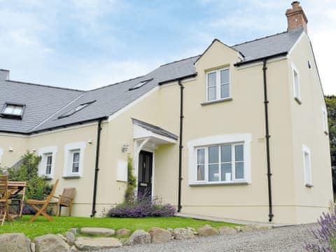 Exterior | Cart-Tws Bach, Treffynnon, nr. St Davids