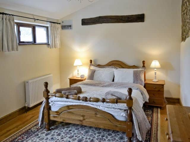 Double bedroom | Horseshoes, Clayhidon, nr. Taunton