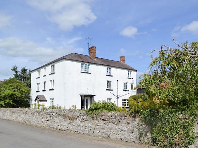 The Coach House, sleeps 18 in Craven Arms.