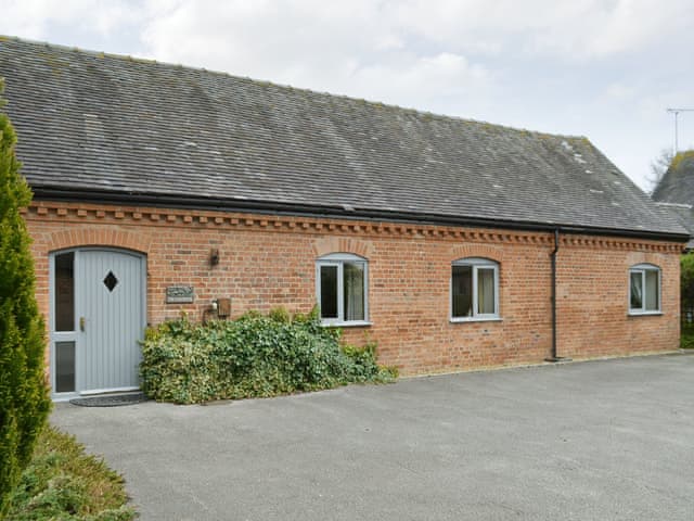 Attractive holiday property with ample parking space | The Coach House, Somersal Herbert, near Ashbourne