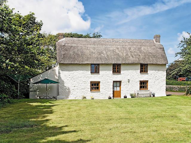 Delightfully cosy, detached thatched cottage | Thatch Cottage, Rosudgeon, near Marazion