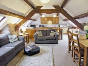 Open plan living/dining room/kitchen | Graianog Bach, Llanllyfni, nr. Caernarfon