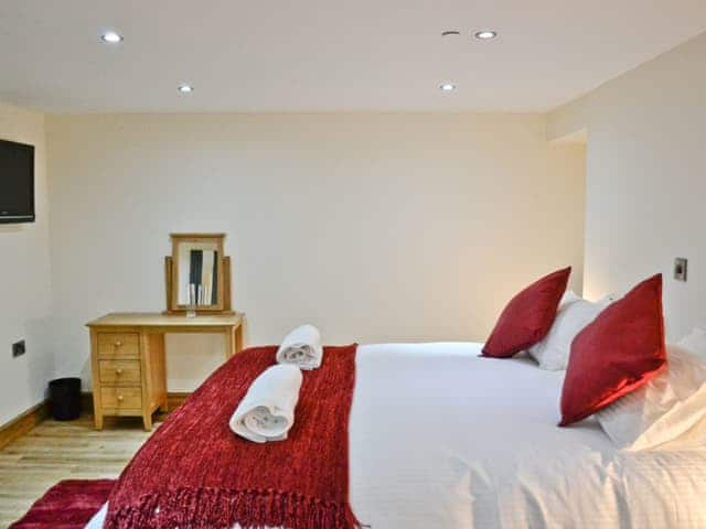 Double bedroom | Werescote View, Wellington