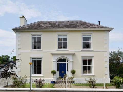 Detached georgian house overlooking landscaped gardens | Awelfa, Aberaeron