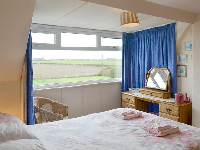 Comfortable double bedroom | Homebay, Flamborough