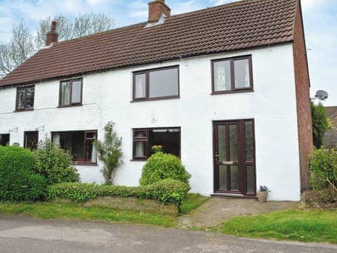 Exterior | White Cottage, Hemingby, nr. Horncastle