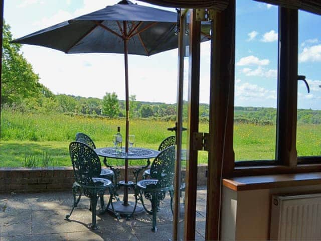 Sitting-out-area | The Cow Stall, Blackboys, nr. Uckfield