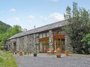 Exterior | Hendre Barn Mawr, Abergynolwyn