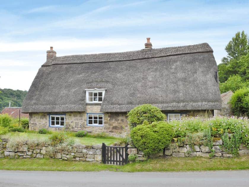 Delightful, charming, 17th-century, detached thatched holiday home | Swiss Cottage - Rievaulx Cottages, Rievaulx, near Helmsley