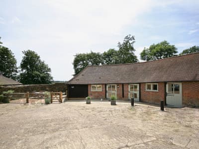 Exterior | Ox Lodge Barn, Battle