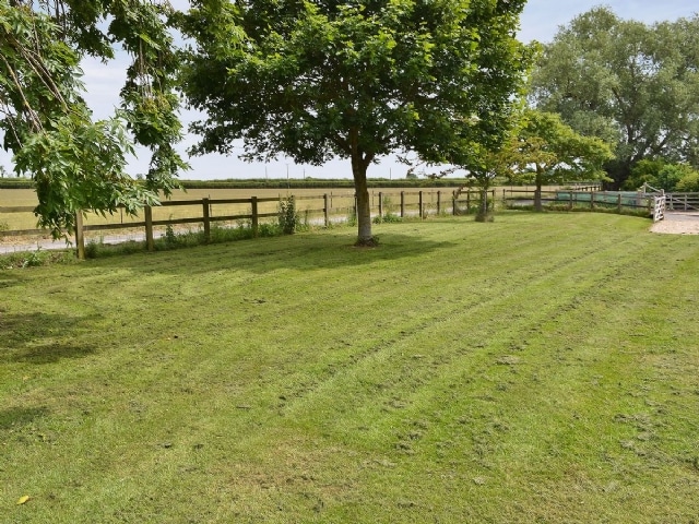 Garden and grounds | Strawberry Cottage, Binknoll, nr. Wootton Bassett