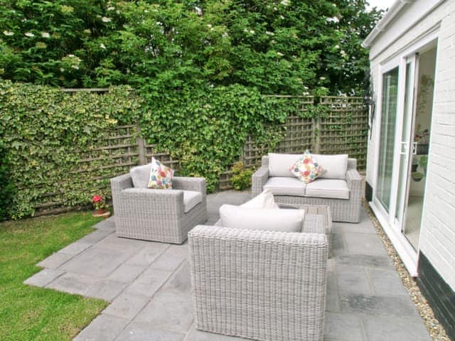 Sitting-out-area | Captain&rsquo;s Cottage, Winterton-on-Sea