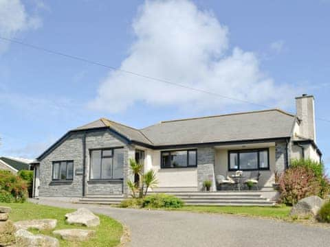 Attractive holiday home | St Illex, Port Gaverne