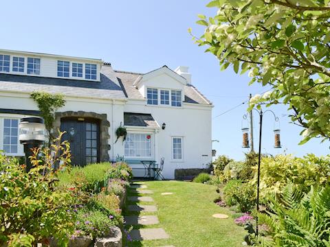 Attractive holiday home | Salem Fach, Llanfairynghornwy