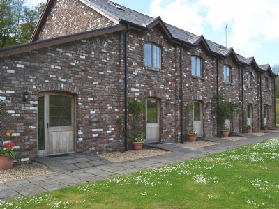 LILY COTTAGE