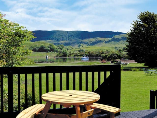 Sitting-out-area | Willowburn Cottages - Torsa, Clachan Seil, nr. Oban