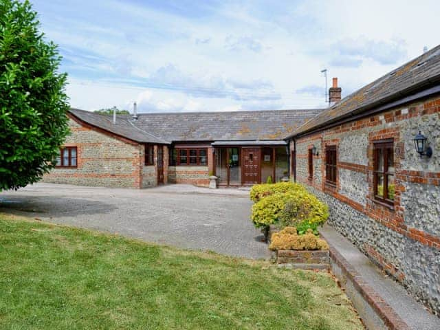 The Stables, sleeps 14 in Dorchester.