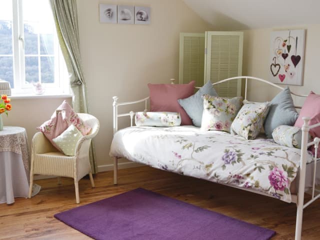 Bedroom | The Little House, Calstock