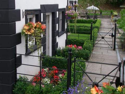 Exterior | Sheriffs Lodge, Llangadog