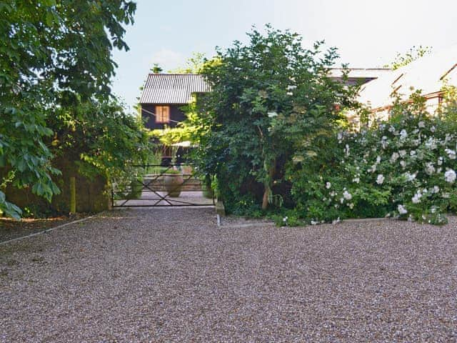 Exterior | Ladwood Farm - The Old Barn, Acrise, nr. Folkestone