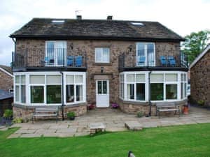 Shallcross Hall Cottages - Combs, Whaley Bridge near Buxton