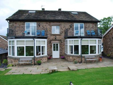 Shallcross Hall Cottages - Goyt, Whaley Bridge near Buxton