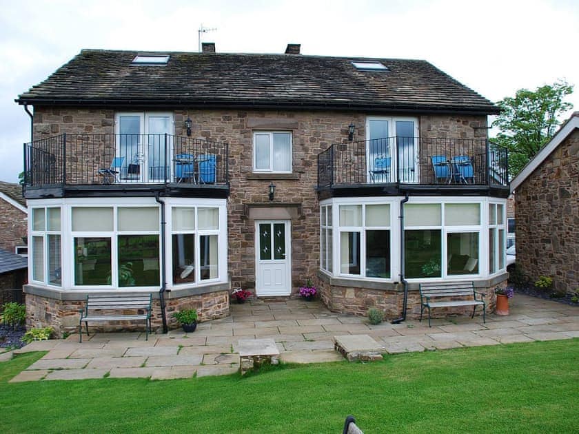 Shallcross Hall Cottages - Blackbrook, Whaley Bridge near Buxton