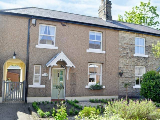 Exterior | Cosy Cottage, Warkworth